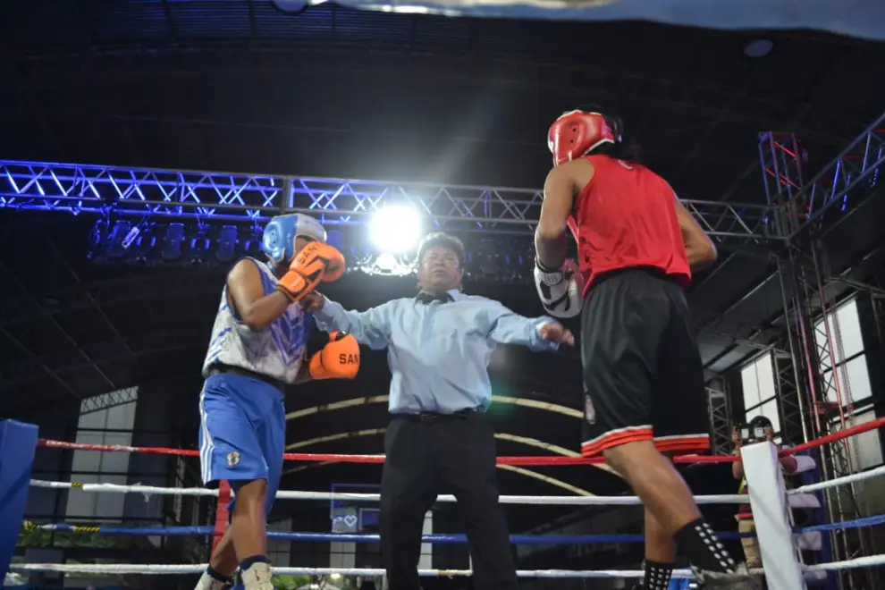 El boxeo de los barrios tuvo un apasionante desenlace en el polideportivo de Gimnasia y Tiro.