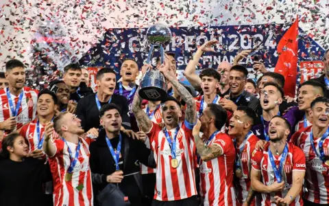 Estudiantes campeón.