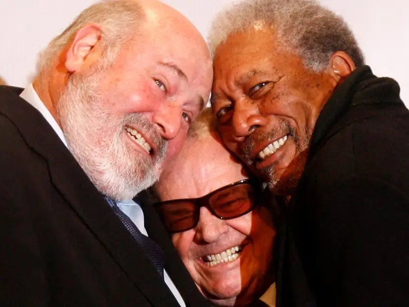 Jack Nicholson (centro), Morgan Freeman (derecha) y el director Rob Reiner posan durante la premiere de la película Ahora o nunca en Berlín, en 2008.