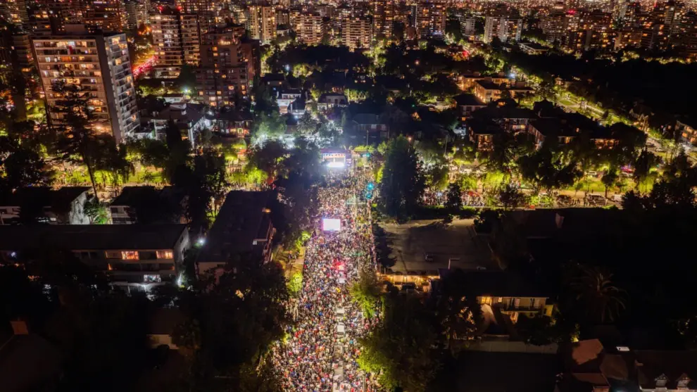 Chilenos salieron a las calles a festejar el triunfo de Kast