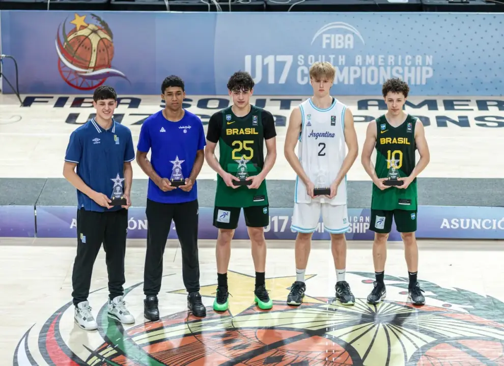 Los jugadores premiados del torneo en Paraguay