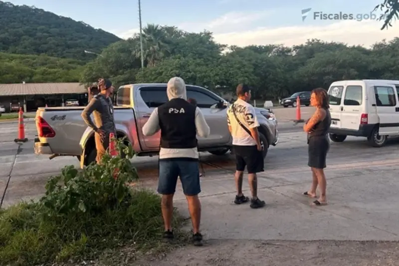 Detencion de Oliva y Tolaba.