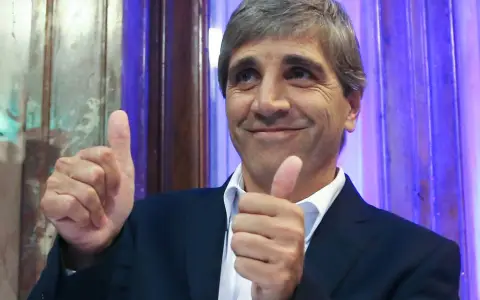 Luis "Toto" Caputo.