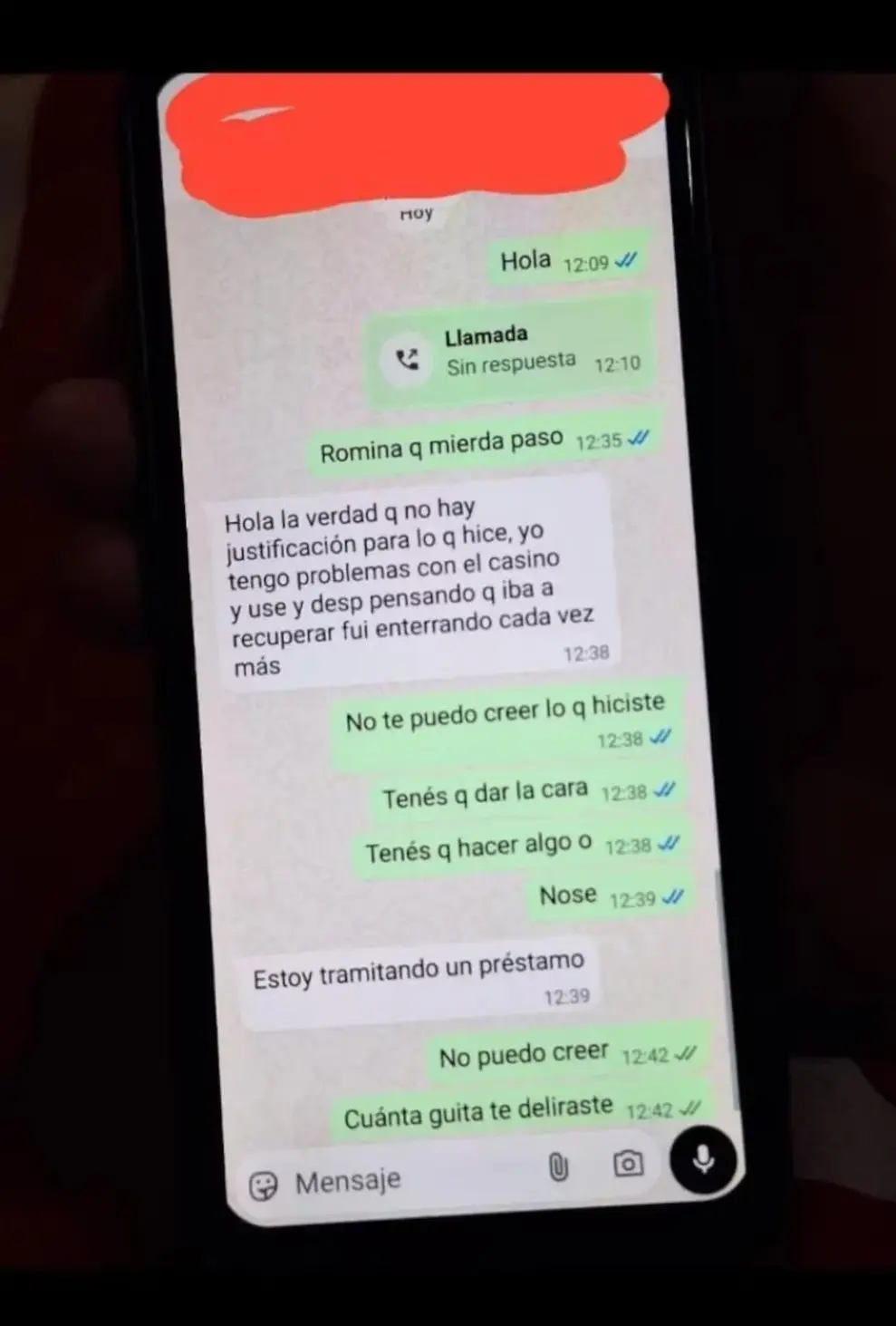 La madre denunciada admitió en un chat el delito
