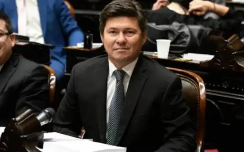 Lisandro Almirón 