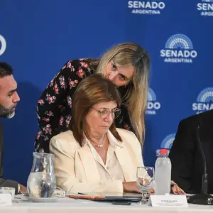 Cómo fue la trama que llevó al oficialismo a demorar la reforma laboral
