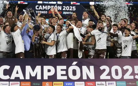Platense, campeón del torneo Apertura 20205, el primer título de su historia. Pero puede sumar hasta tres más en pocos meses.