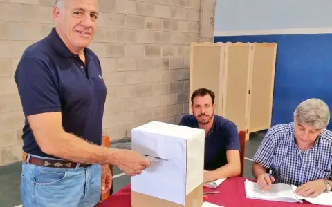 Marcelo Mentesana ganó en las urnas y conducirá al club al menos hasta diciembre de 2027