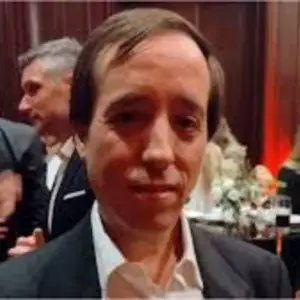 Denuncia por abuso contra Marcelo Porcel: exigen la detención del empresario y confirman imágenes en su celular de menores en la ducha