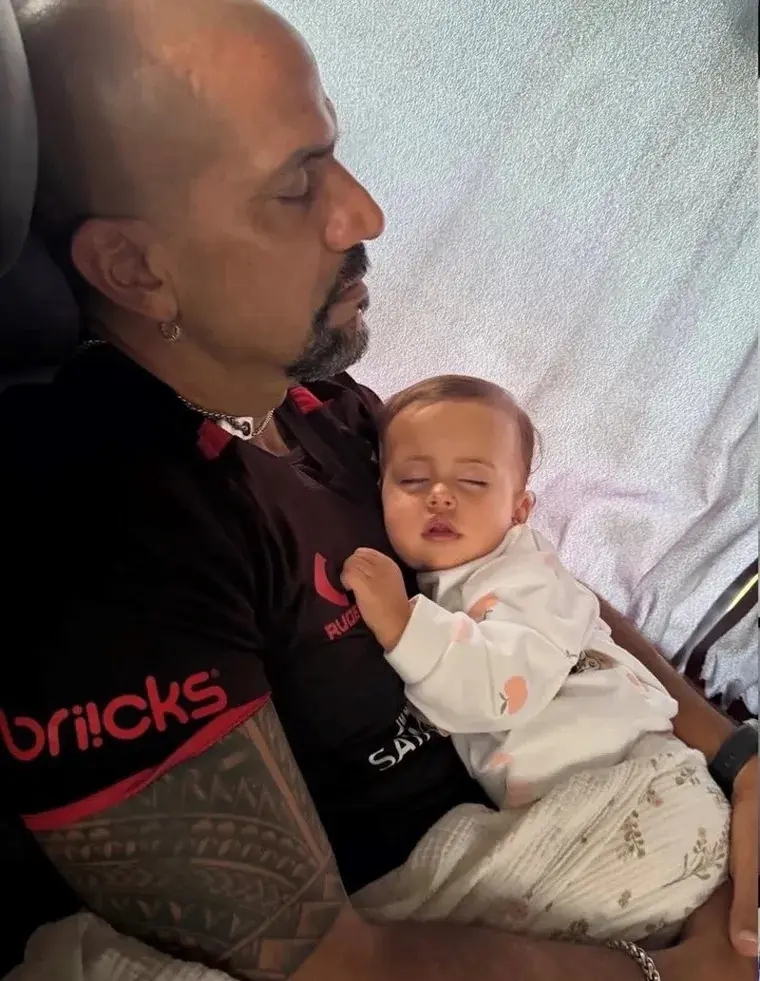 La Brujita Verón junto a su pequeña hija Mila.