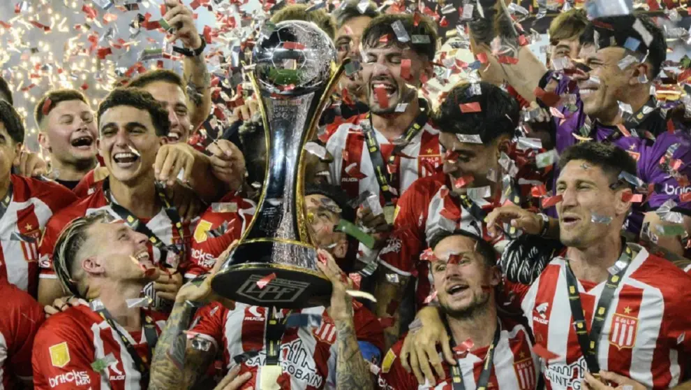 Estudiantes, el campeón del año 2025.