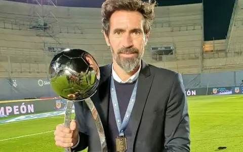 Eduardo Domínguez.