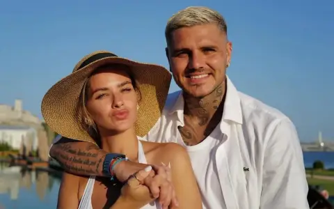 Mauro y la China ya se encuentran en la Argentina para pasar navidad con las hijas del jugador