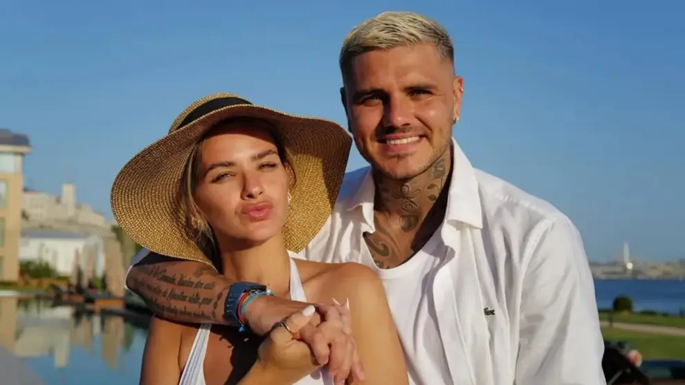 Mauro y la China ya se encuentran en la Argentina para pasar navidad con las hijas del jugador