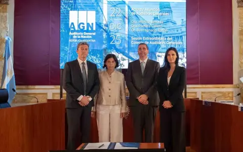 Jose Forlón, Mónica Almada, Juan Olmos y Pamela Calletti en la sede de la AGN