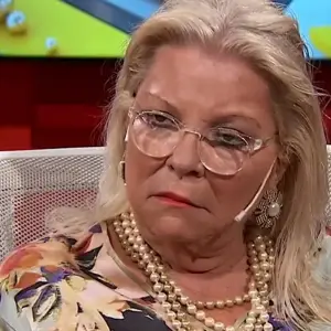Carrió cargó contra Milei y su entorno: "Es un bufón de Trump"