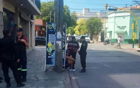 Agredieron a un inspector municipal.
