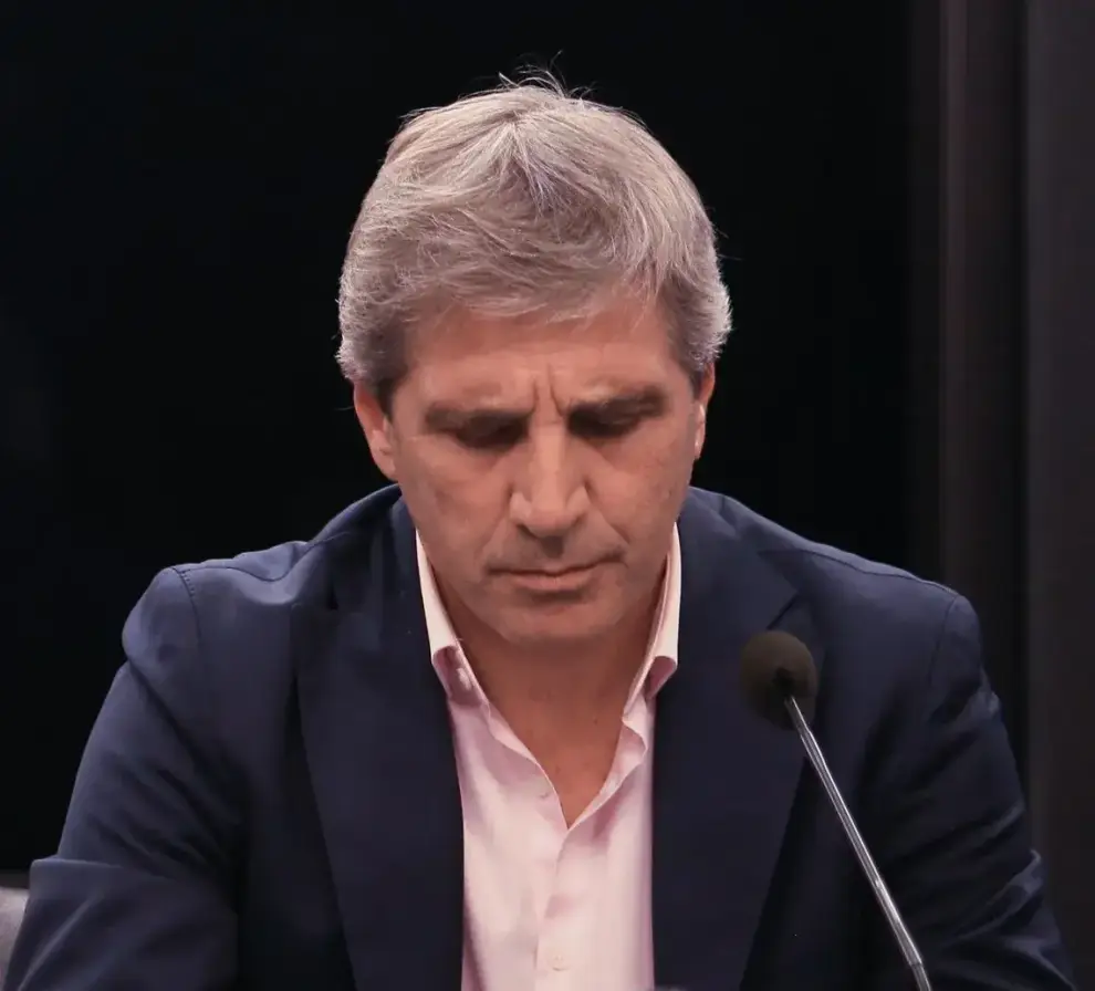 Luis "toto" Caputo, ministro de economía de la nación.