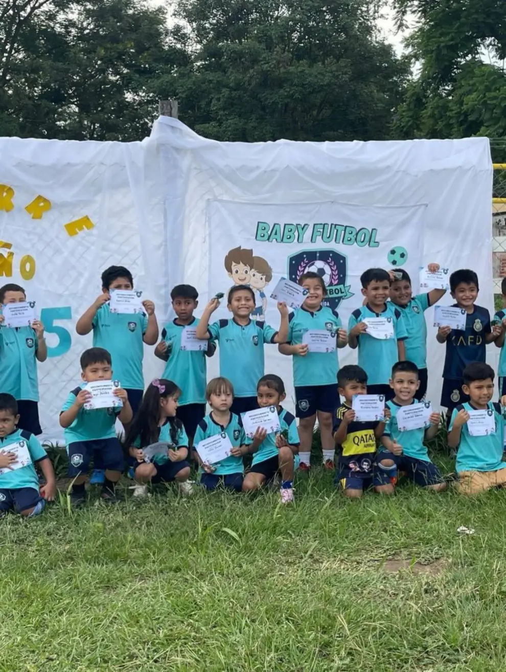 Los chicos en la despedida de año del club