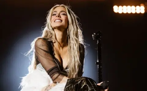 Tini Stoessel se presenta en Salta