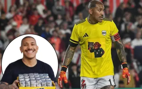 El toque de humor del CM y los futbolistas de Riestra.