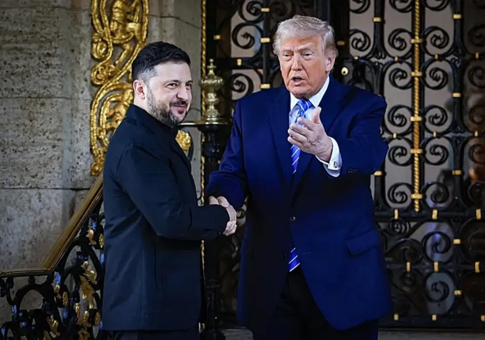 Donald Trump junto a Volodymyr Zelensky