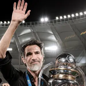 Lo querían los hinchas de Boca, pero seguirá dirigiendo en el campeón: Eduardo Domínguez se queda en Estudiantes