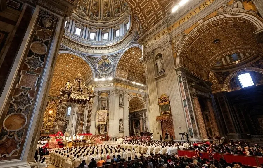 El Papa León XIV preside la Misa de Año Nuevo en la Basílica de San Pedro.