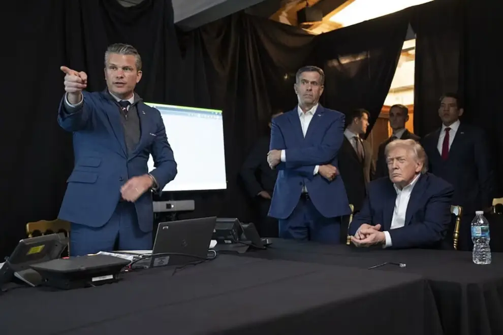 Imágenes de Trump siguiendo el operativo militar