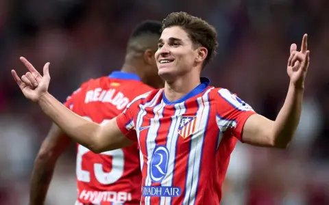 Julián Álvarez fue papá por primera vez, en medio de su óptimo presente con el Atlético de Madrid y a cinco meses del Mundial.