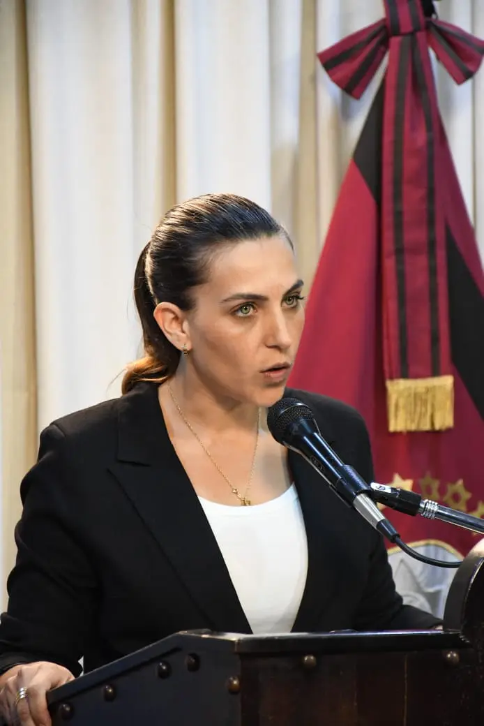 Paula Benavides