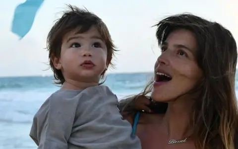 Calu Rivero y su hijo Tao