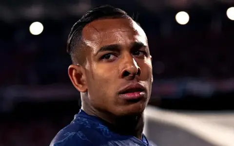Sebastián Villa