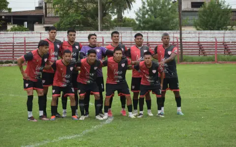 La formación de Boroquímica, una familia que crece y empuja, y que quiere escribir su nombre con letras grandes en la historia del fútbol salteño.