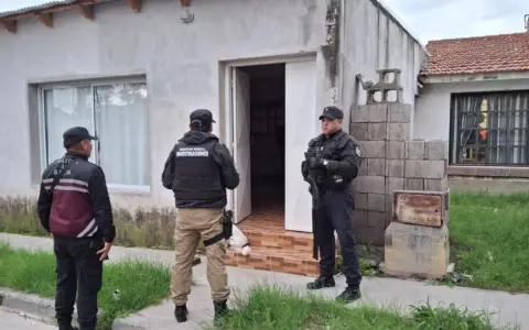 Diez acusados de atacar violentamente a policías en Rosario de Lerma