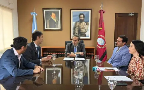 Reunión entre funcionarios del MPF y la Secretaria de Justicia.