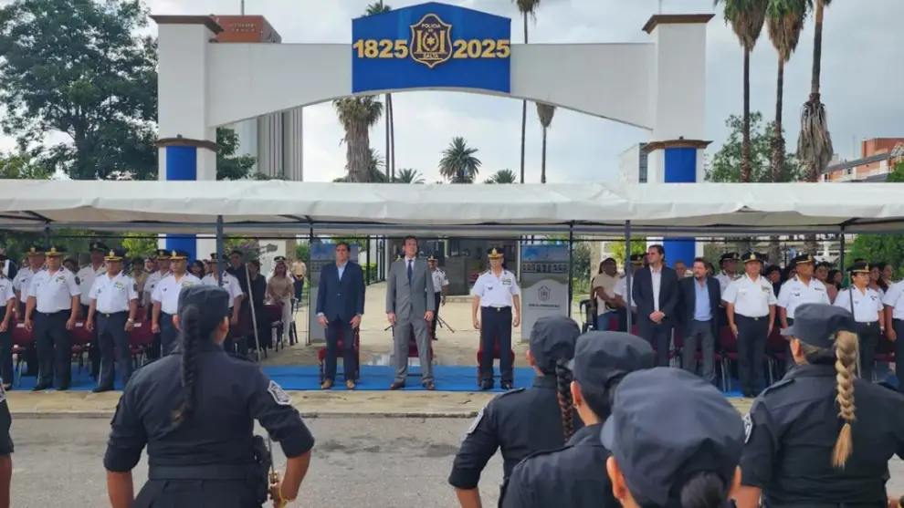 El acto se realizó en Plaza de Armas en la Jefatura de la Policía.