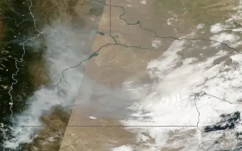 Vista aérea de los incendios en Chubut
