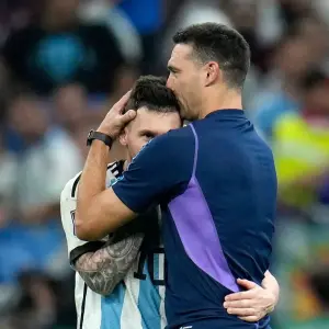 Tras reunirse con Messi, Scaloni no confirmó la presencia del 10 en el Mundial: "No hay que agobiarlo, hay que dejarlo tranquilo"