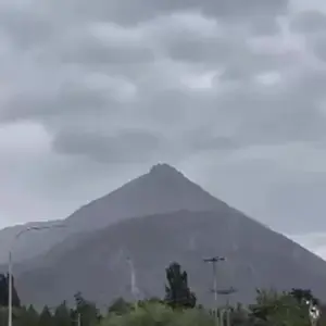 Sorpresa para los equipos de emergencia: La lluvia trajo alivio a los incendios en Chubut, pero sigue la alerta