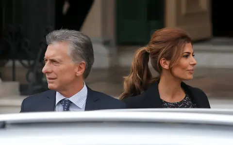 Mauricio y Juliana separados.
