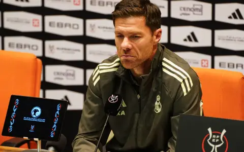 Alonso dejó de ser entrenador del Merengue y su futuro es incierto