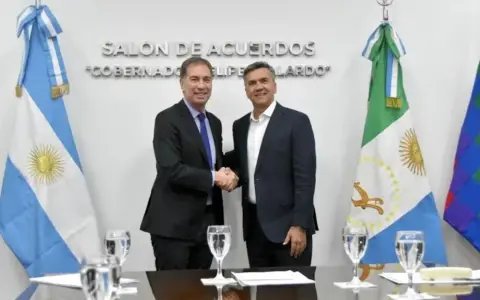 Diego Santilli junto al gobernador de Chaco, Leandor Zdero