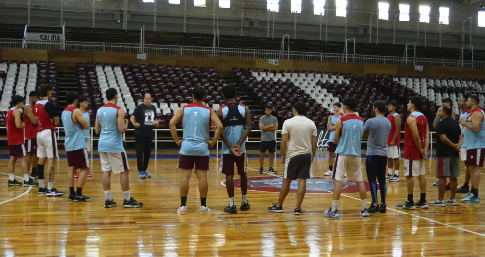 Salta Basket se prepara para saltar a escena este miércoles contra Estudiantes (T).