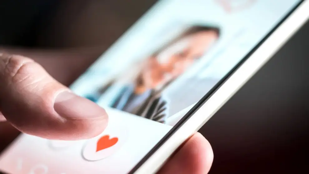 Advierten sobre los peligros de las app de citas