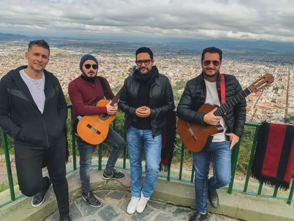 Artistas salteños ante Milei en Jesús María