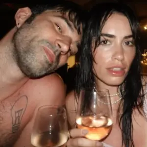 Lali y Pedro Rosemblat se comprometieron en Brasil