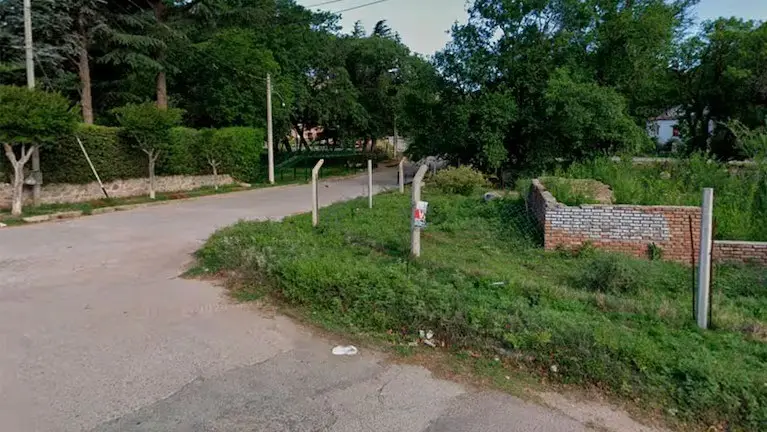 En este lugar fue hallada la mujer maniatada y en estado de shock. A 92 km de Parque Sarmiento.