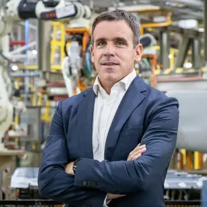 El presidente de Ford enciende alarmas: "No me sorprendería que cierren fábricas de autos en la Argentina”