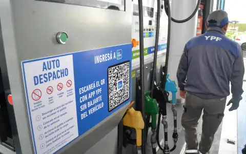 Ocho hábitos para ahorrar combustible y que las cargas duren más.